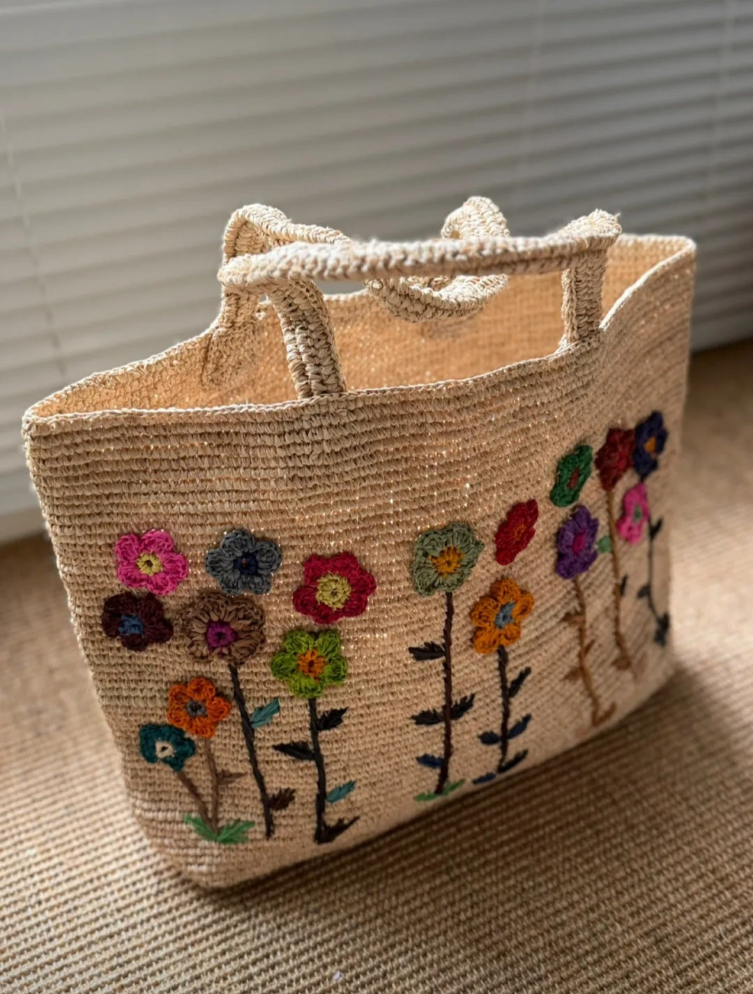 【052】Handmade Raffia Floral Tote Bag – Embroidered Summer Beach Bag Vacation Style Straw Handbag
