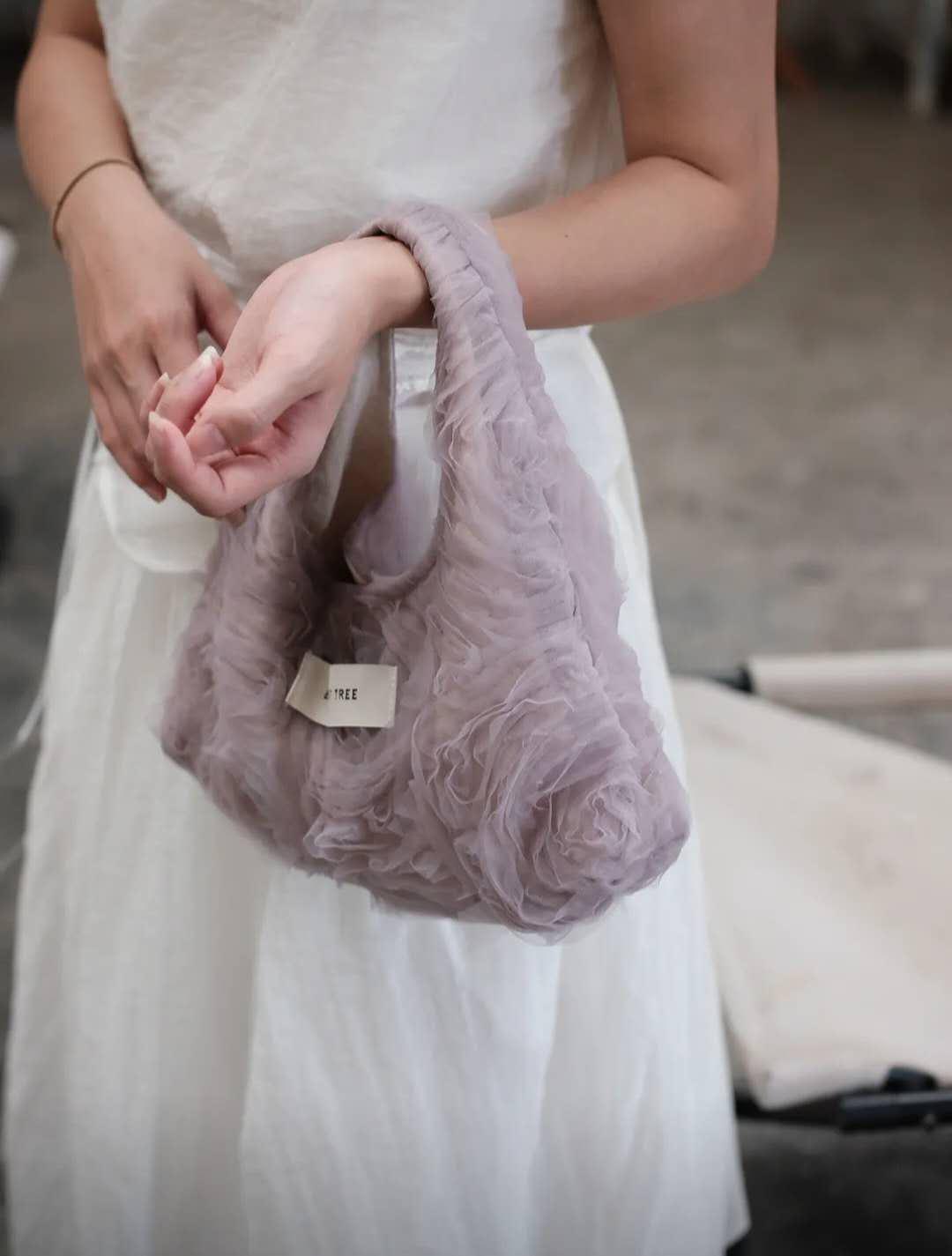 【043】Mauve Rose Tulle Handbag – Romantic Wristlet