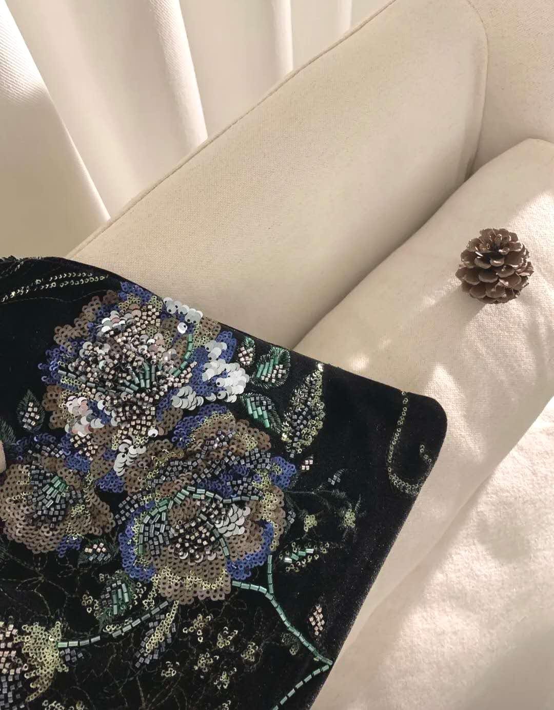 【001】Limited Edition – Floral Sequin Embroidered Velvet Handbag -CHECK SIZE ATTACHED