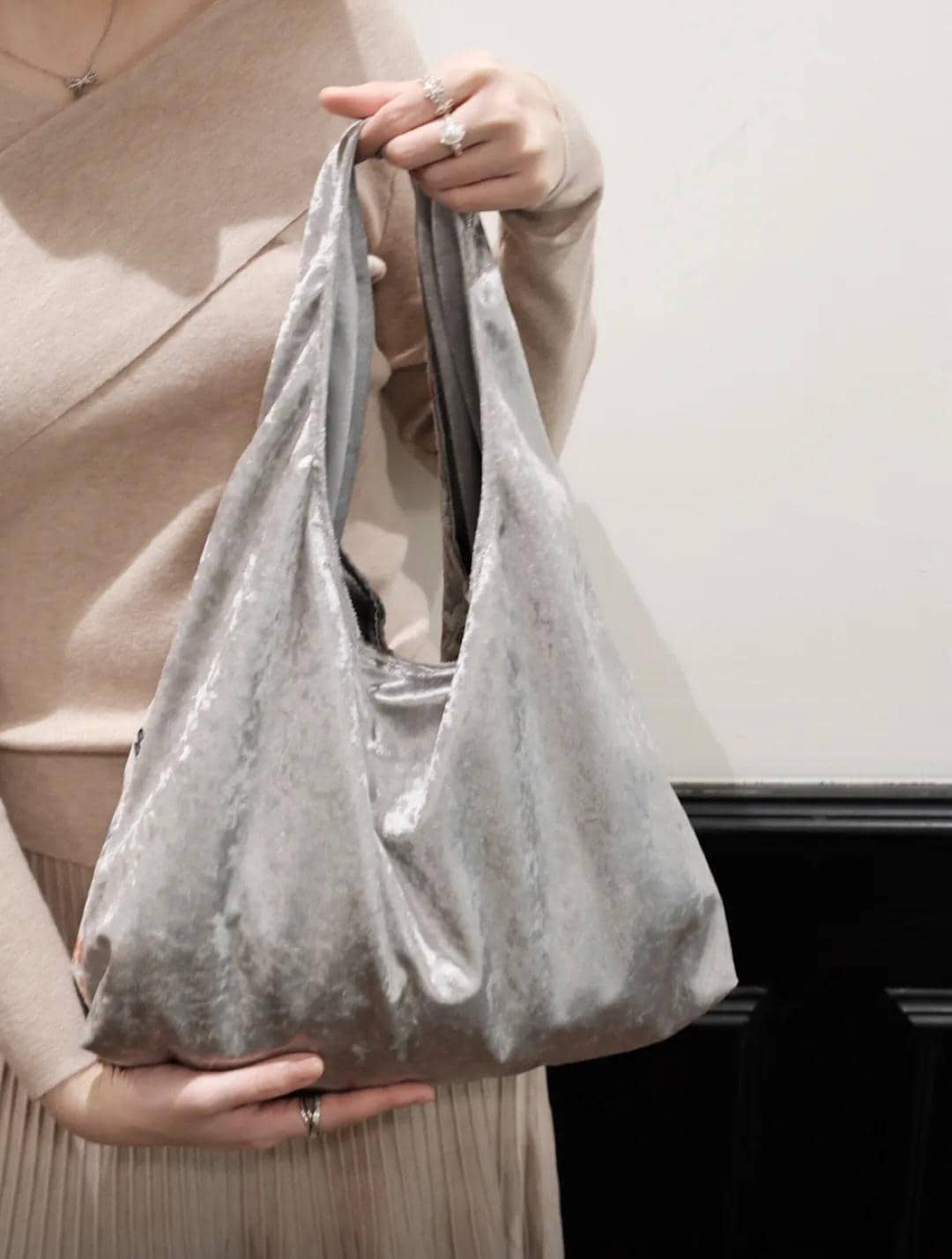 【015】Velvet Embroidered Hobo Bag 「City Lights」