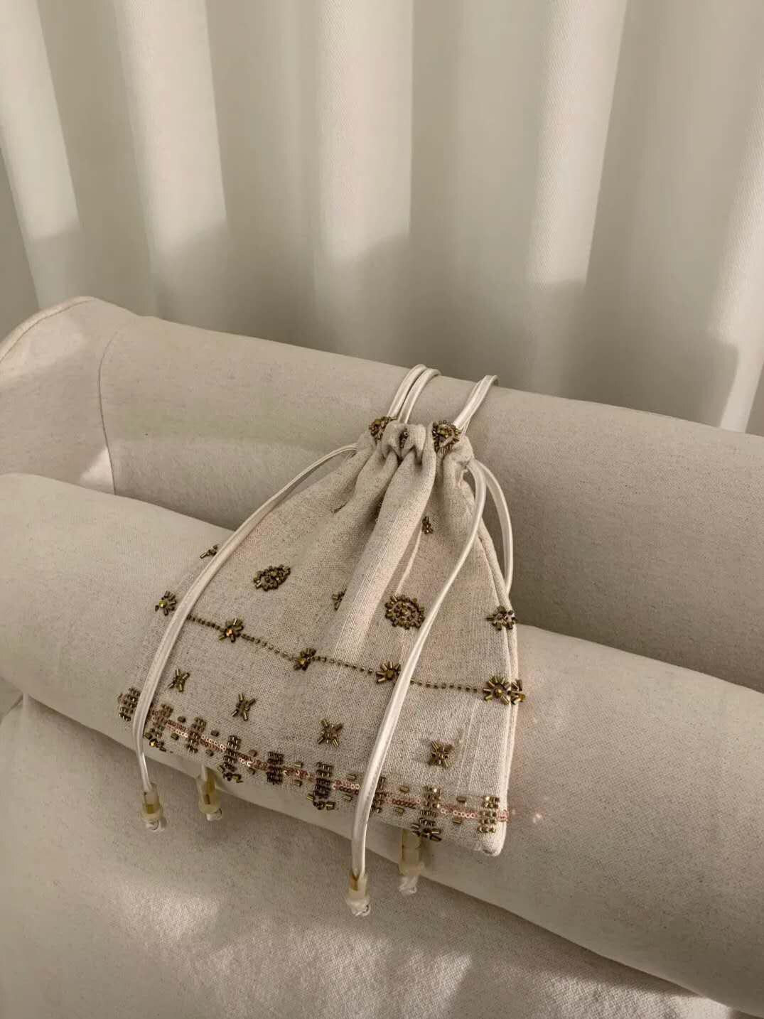 【032】Beige Linen Geometric Beaded Drawstring Bag – Handcrafted Linen Purse with Embroidery