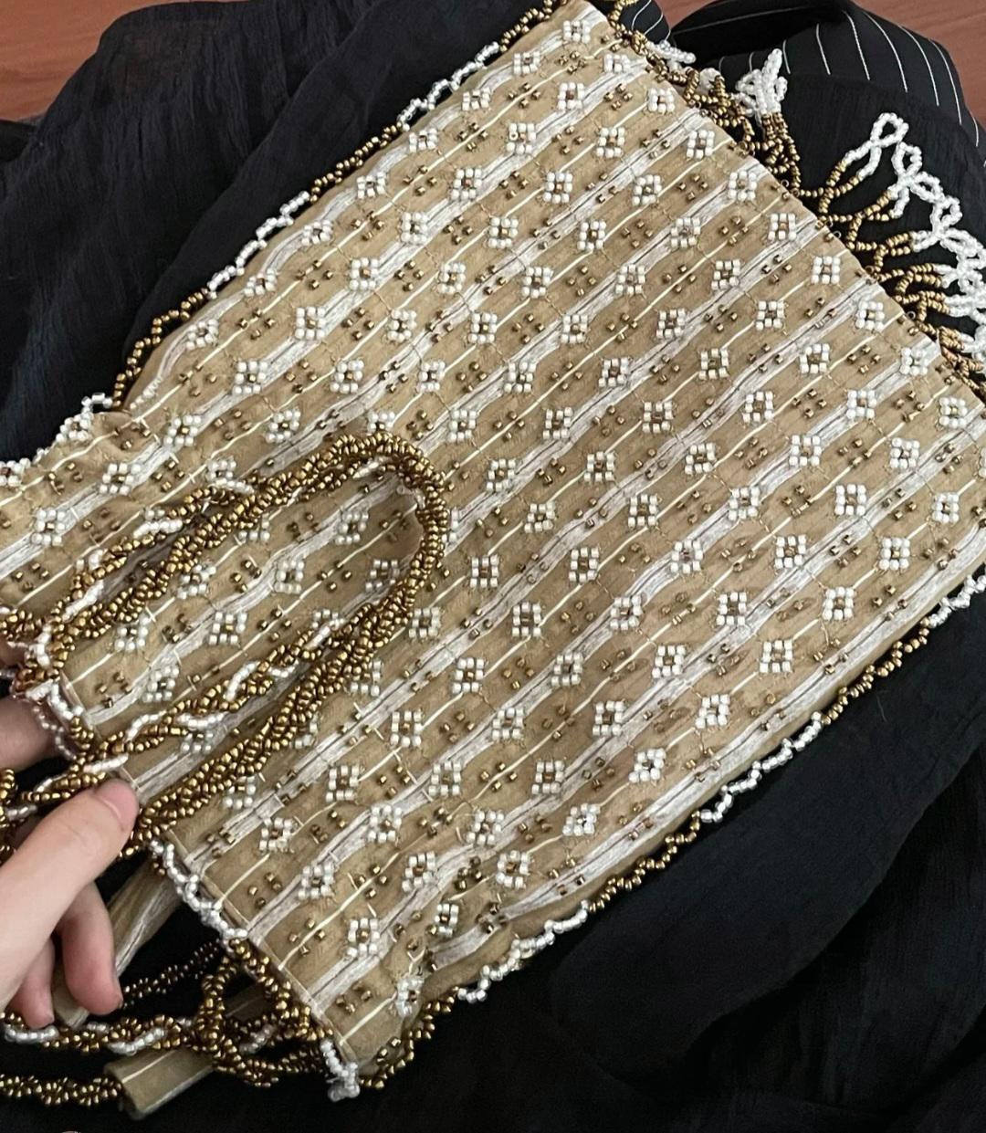 【027】Vintage-Inspired Hand-Beaded Crossbody & Handbag
