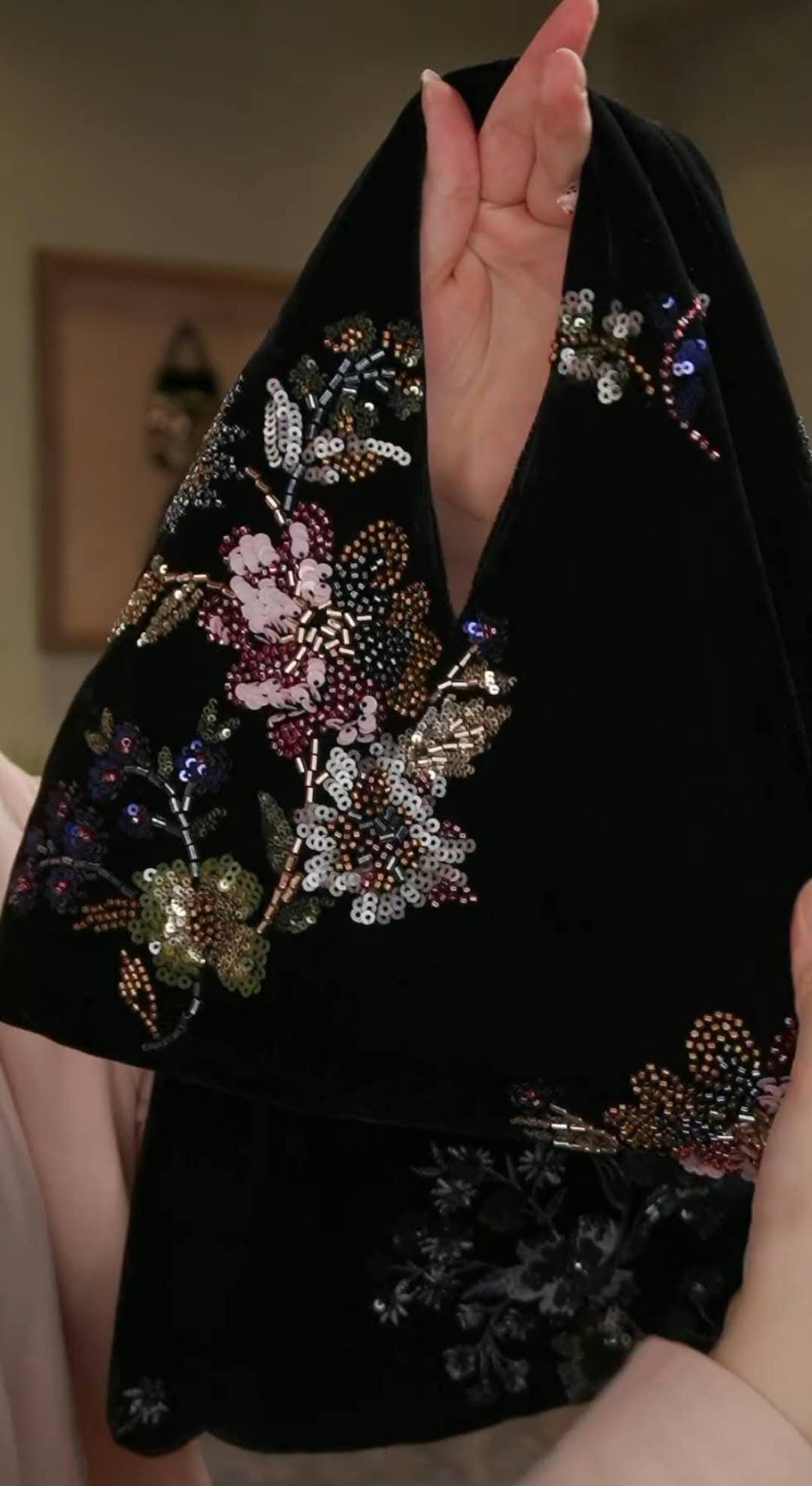 【022】Vintage Velvet Beaded Floral Handbag - Oriental Sequin Evening Bag