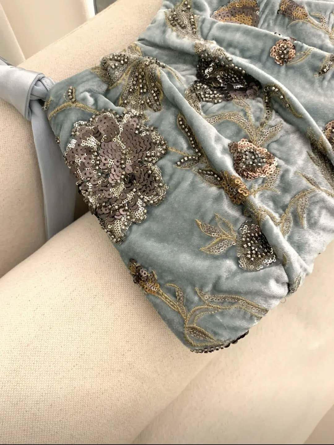 【008】Limited Edition - Embroidered & Beaded Velvet Fan-Shape Handbag