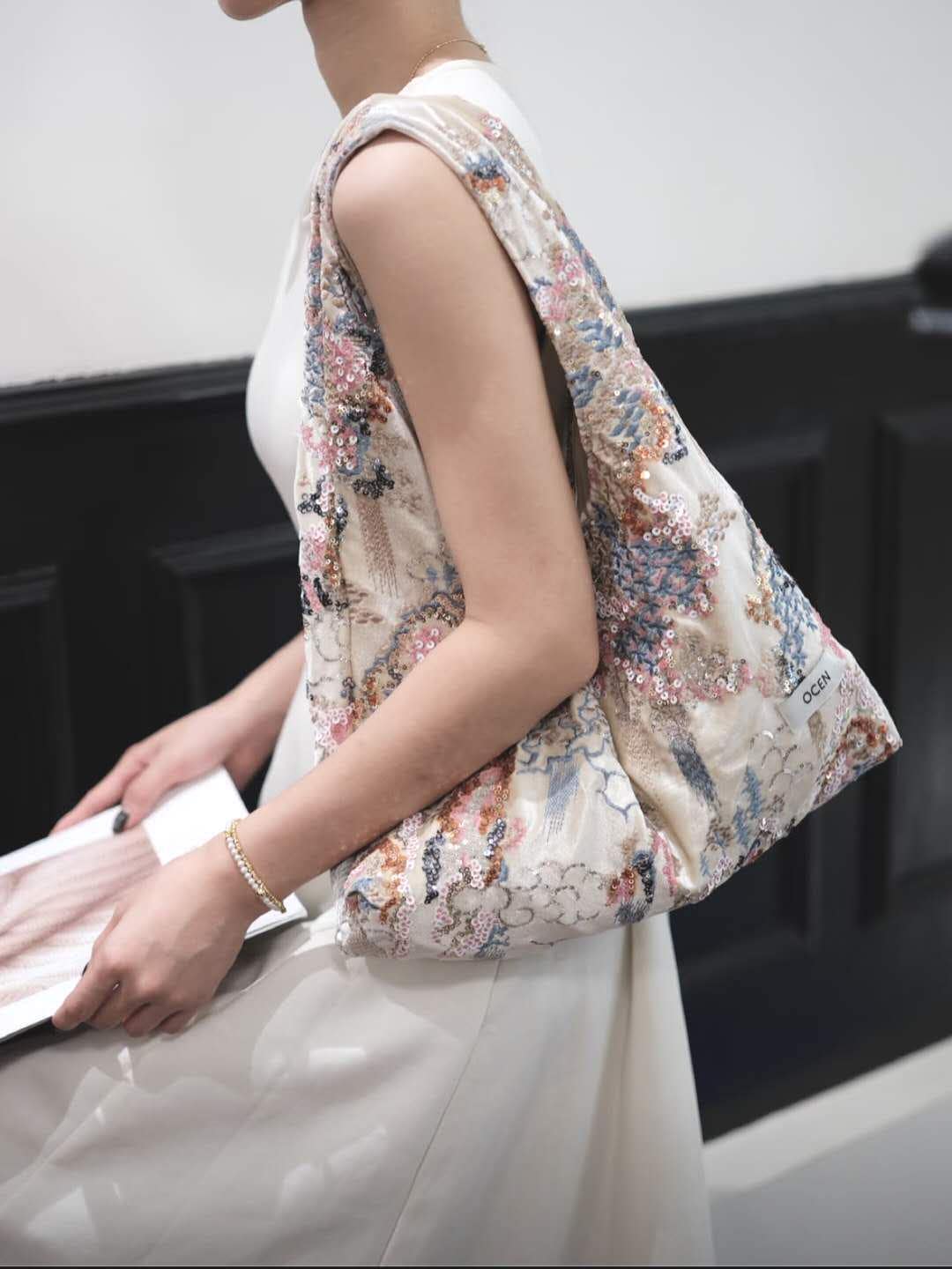 【033】Beige Velvet Sequin Hobo Bag – Large Floral Beaded Tote