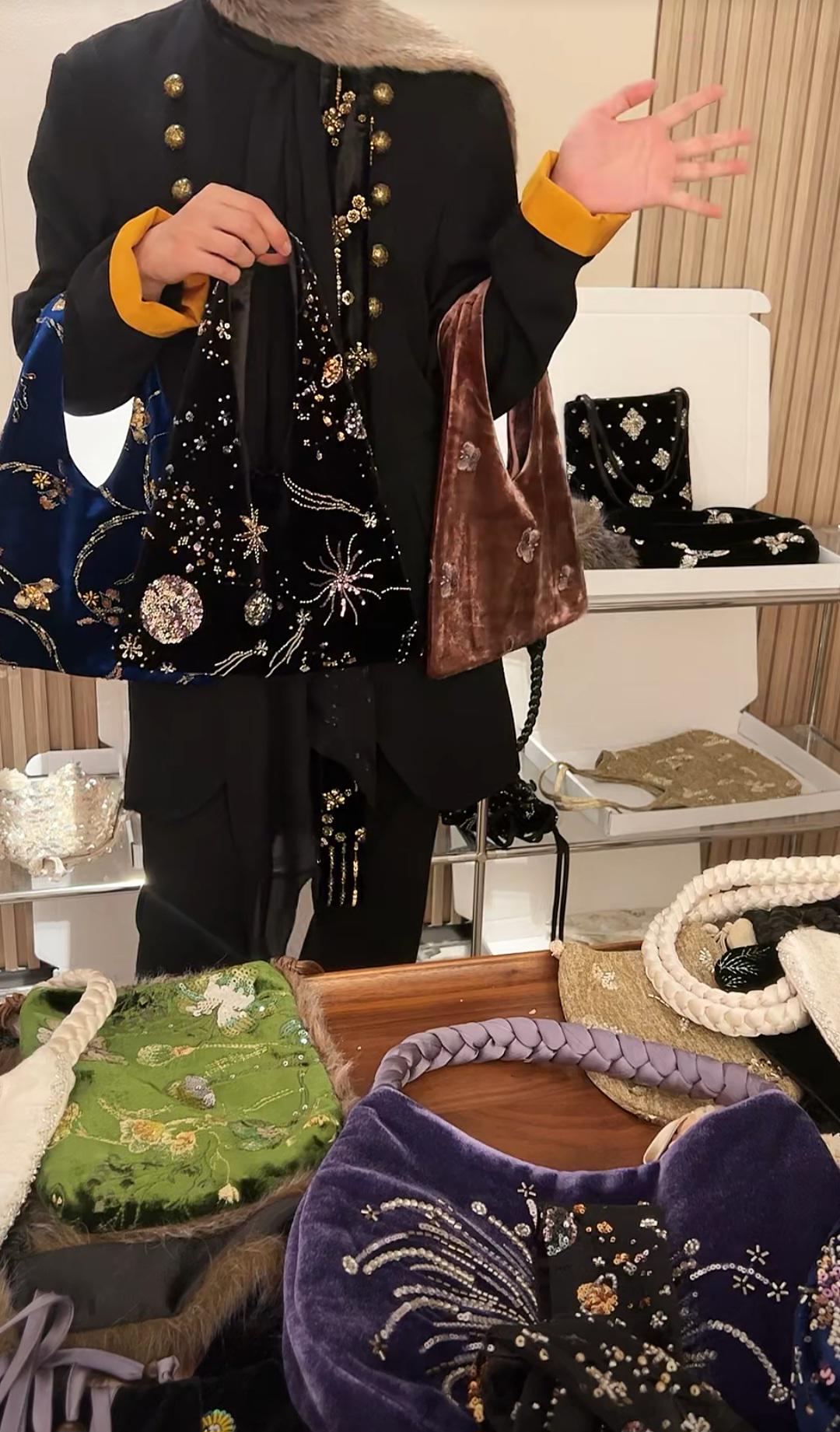 【001】Limited Edition – Floral Sequin Embroidered Velvet Handbag -CHECK SIZE ATTACHED