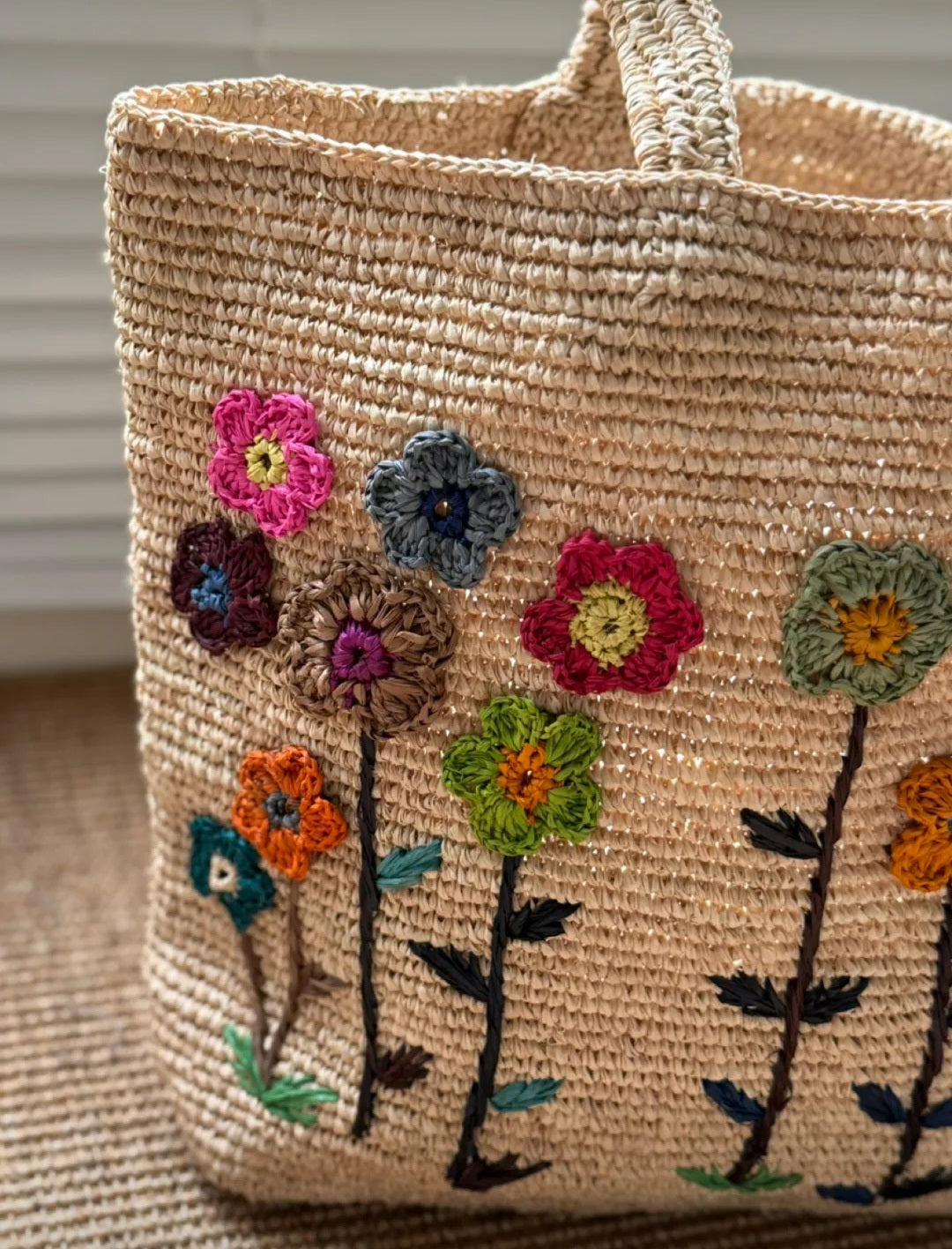 【052】Handmade Raffia Floral Tote Bag – Embroidered Summer Beach Bag Vacation Style Straw Handbag
