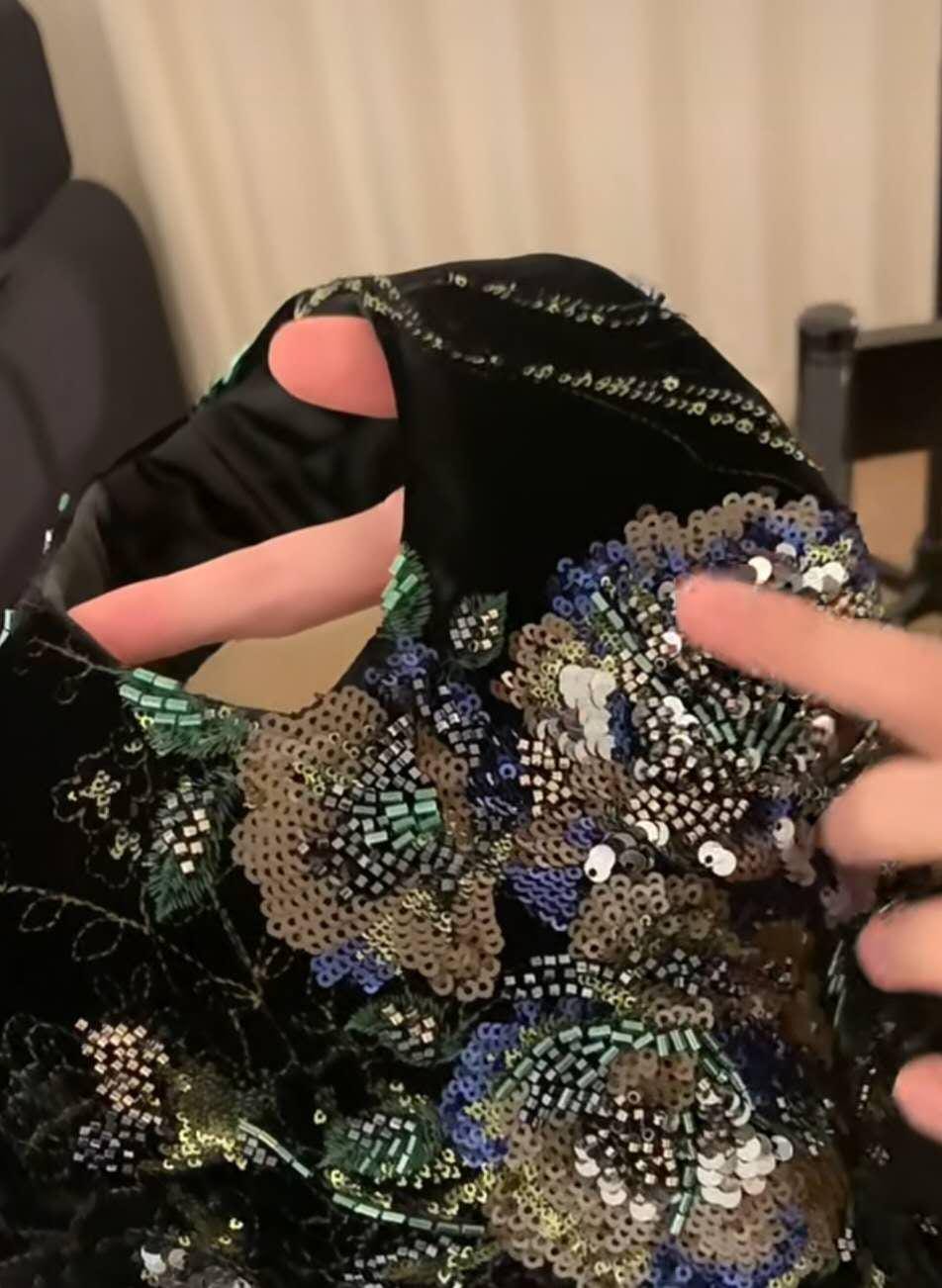 【001】Limited Edition – Floral Sequin Embroidered Velvet Handbag -CHECK SIZE ATTACHED