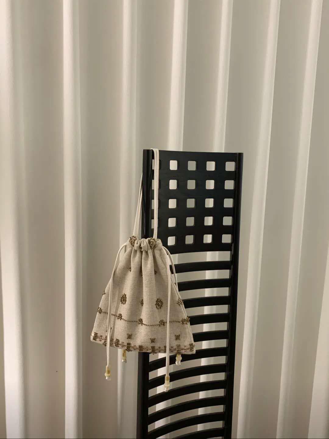 【032】Beige Linen Geometric Beaded Drawstring Bag – Handcrafted Linen Purse with Embroidery