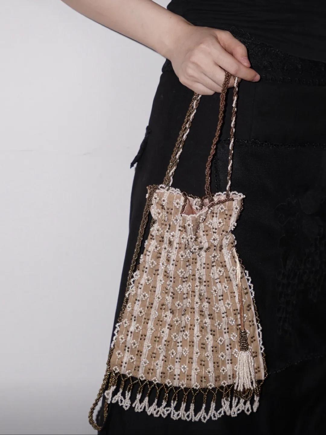 【027】Vintage-Inspired Hand-Beaded Crossbody & Handbag